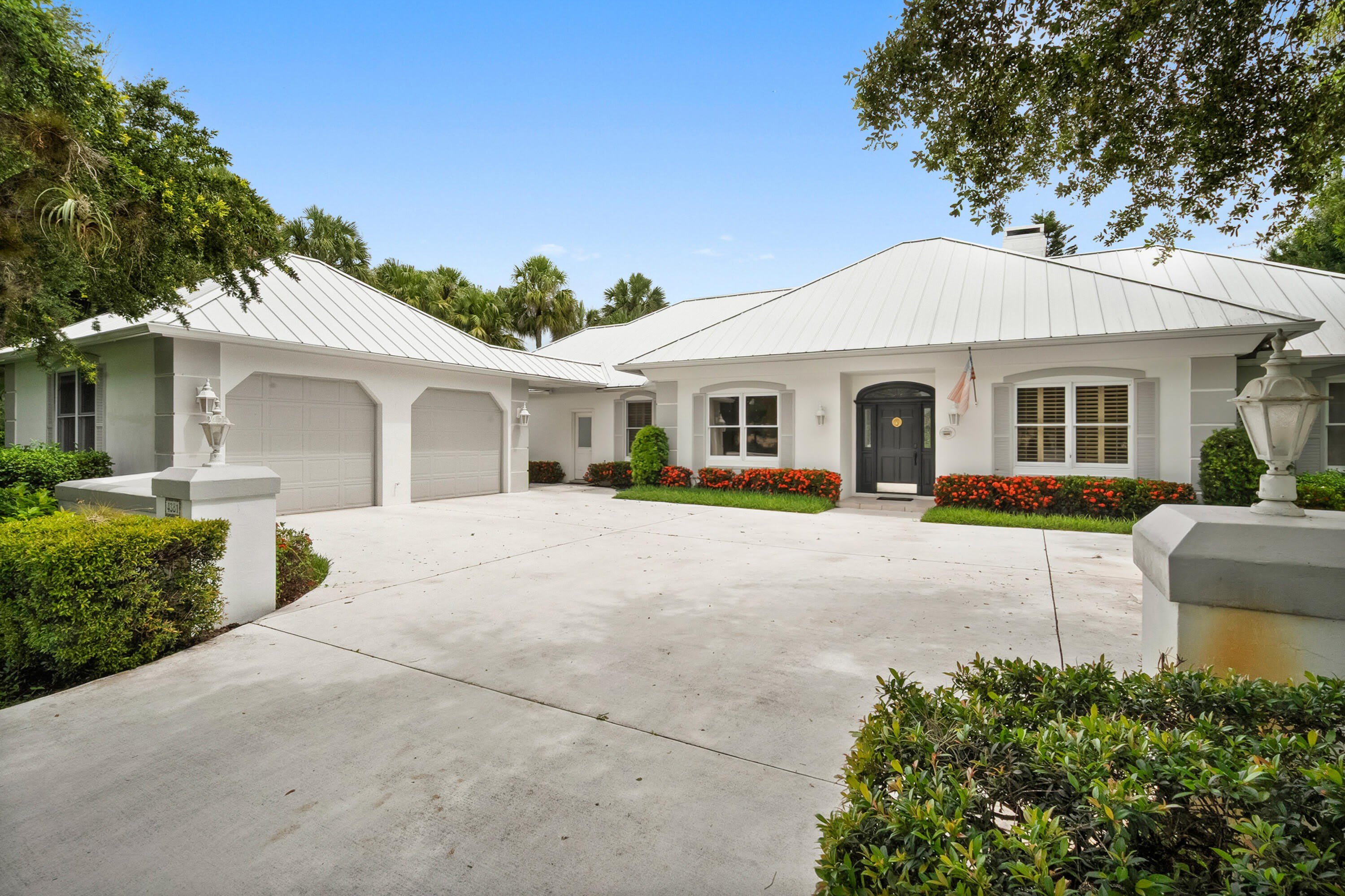 4381 SW Parkgate Boulevard – photo 1