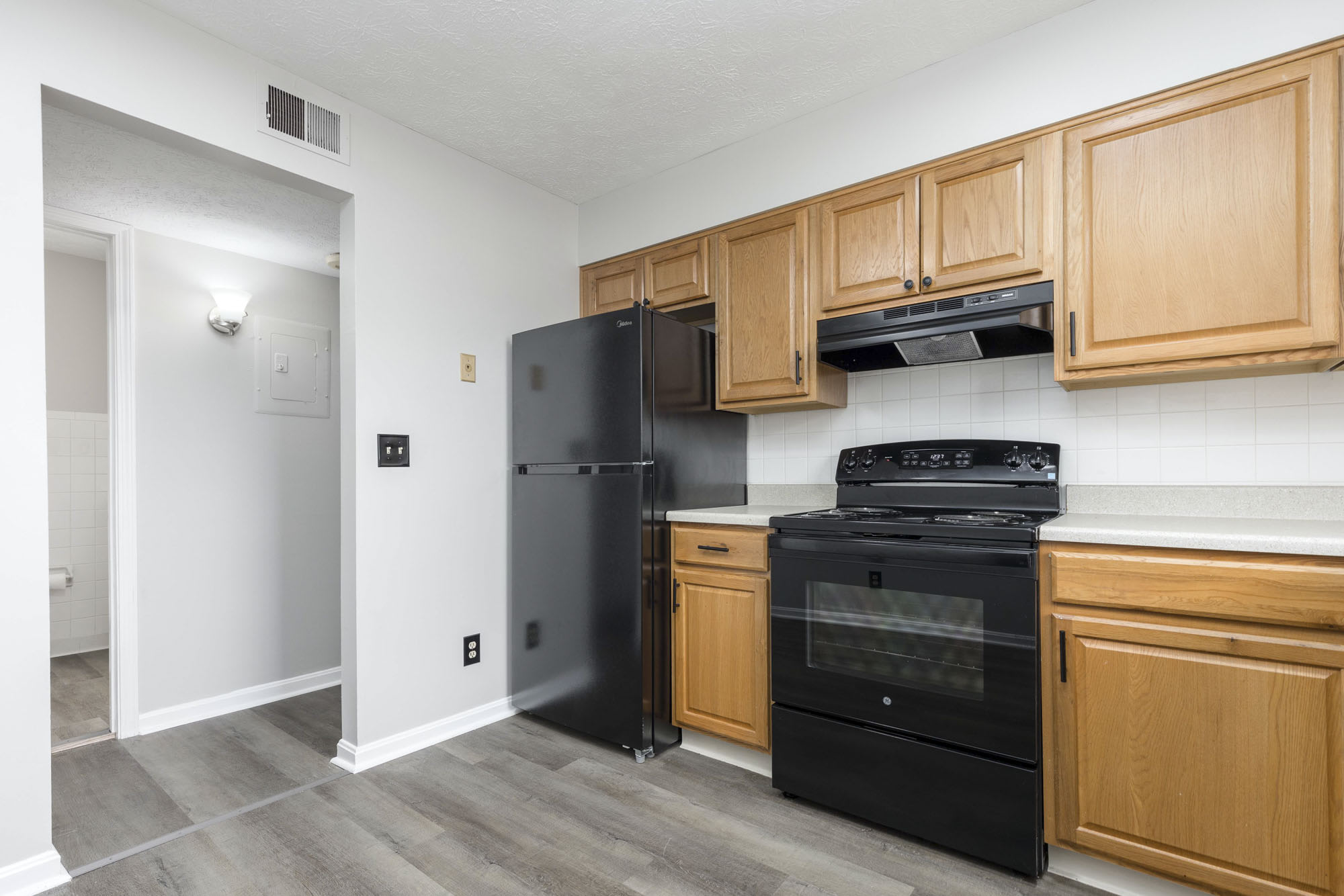 7402 6 Mile Lane – photo 4