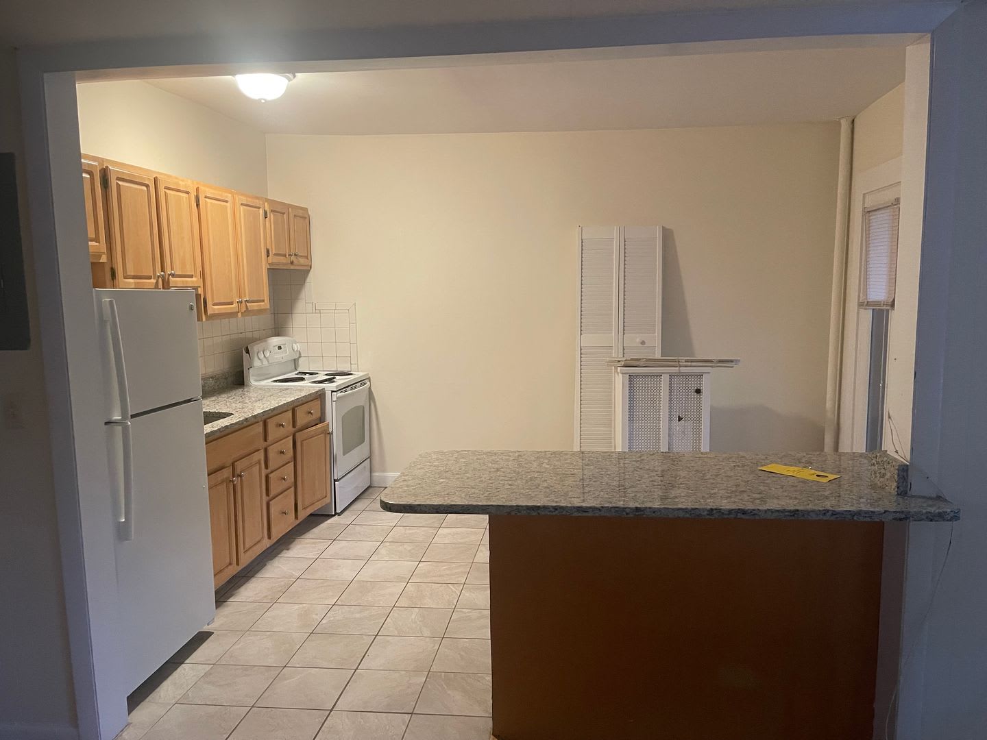 NO FEE N FREE MONTHPackards Corner open Payout, Equal size rooms EASY CHOICE Students ok – photo 2