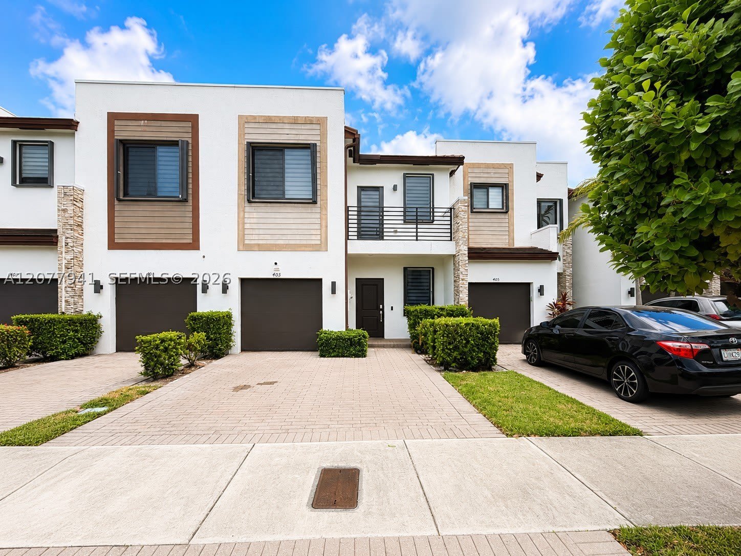 403 NE 208th Ter – photo 2