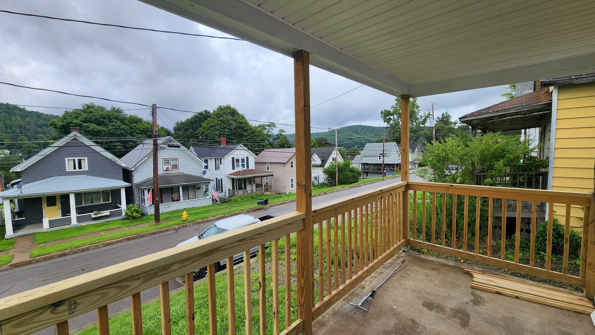 Spacious Four-Bedroom, Completely Remodeled Home in Bradford PA! Schedule a Tour Today! – photo 4