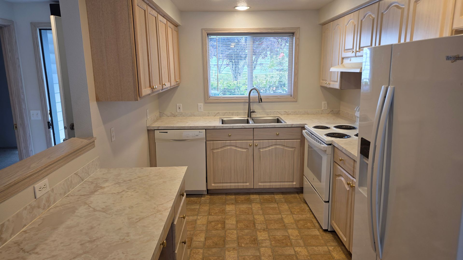 2 bedroom – photo 1