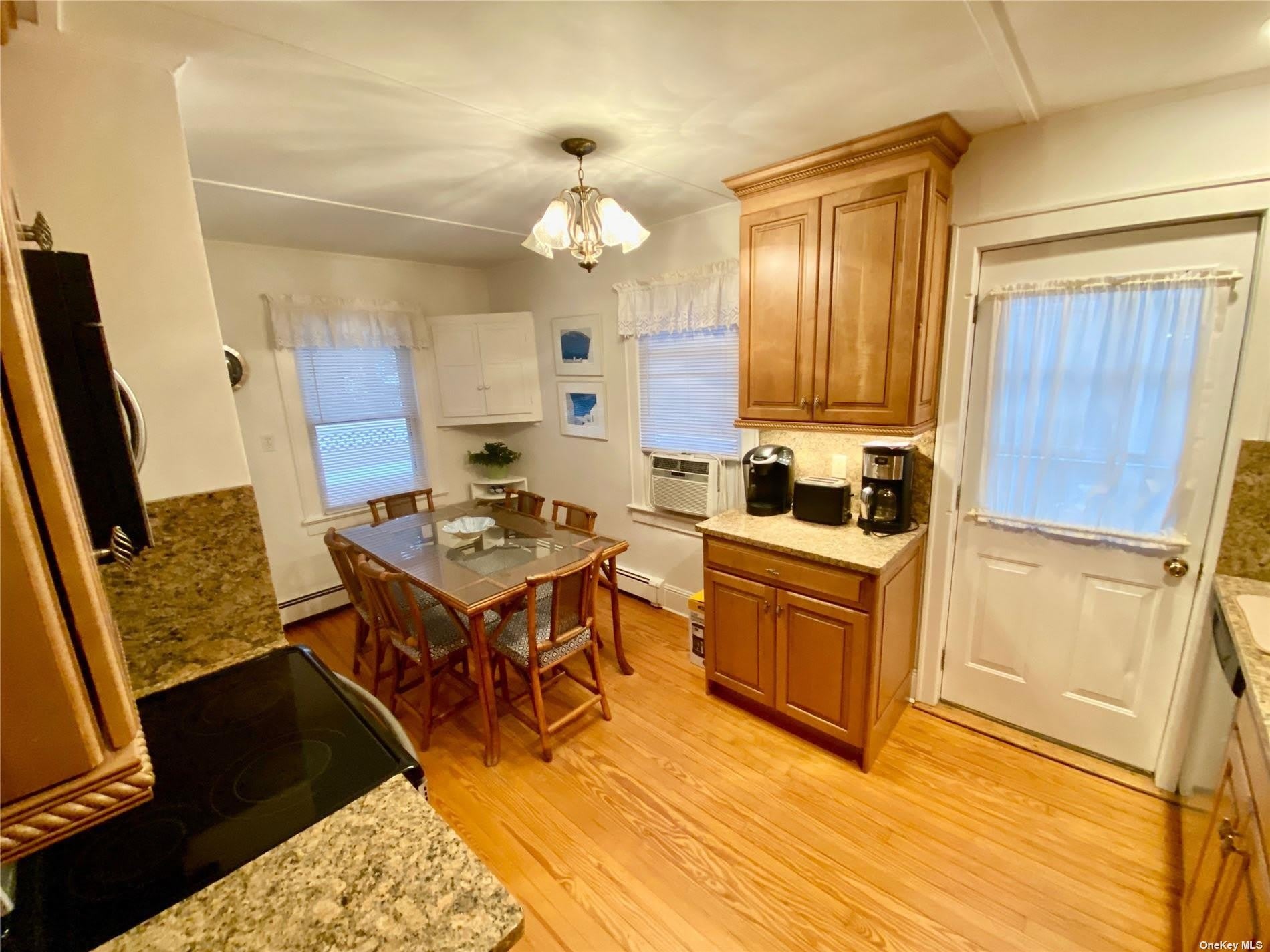 111 Inwood – photo 3