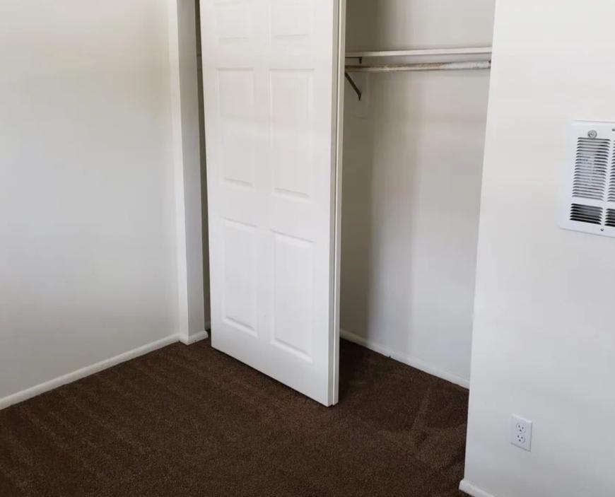 875 First St. – photo 4