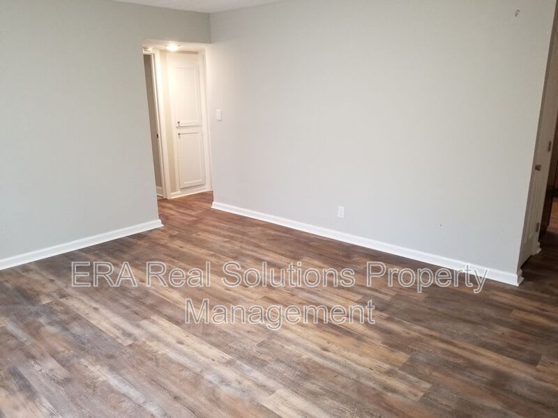 918 Rarig Ave – photo 4