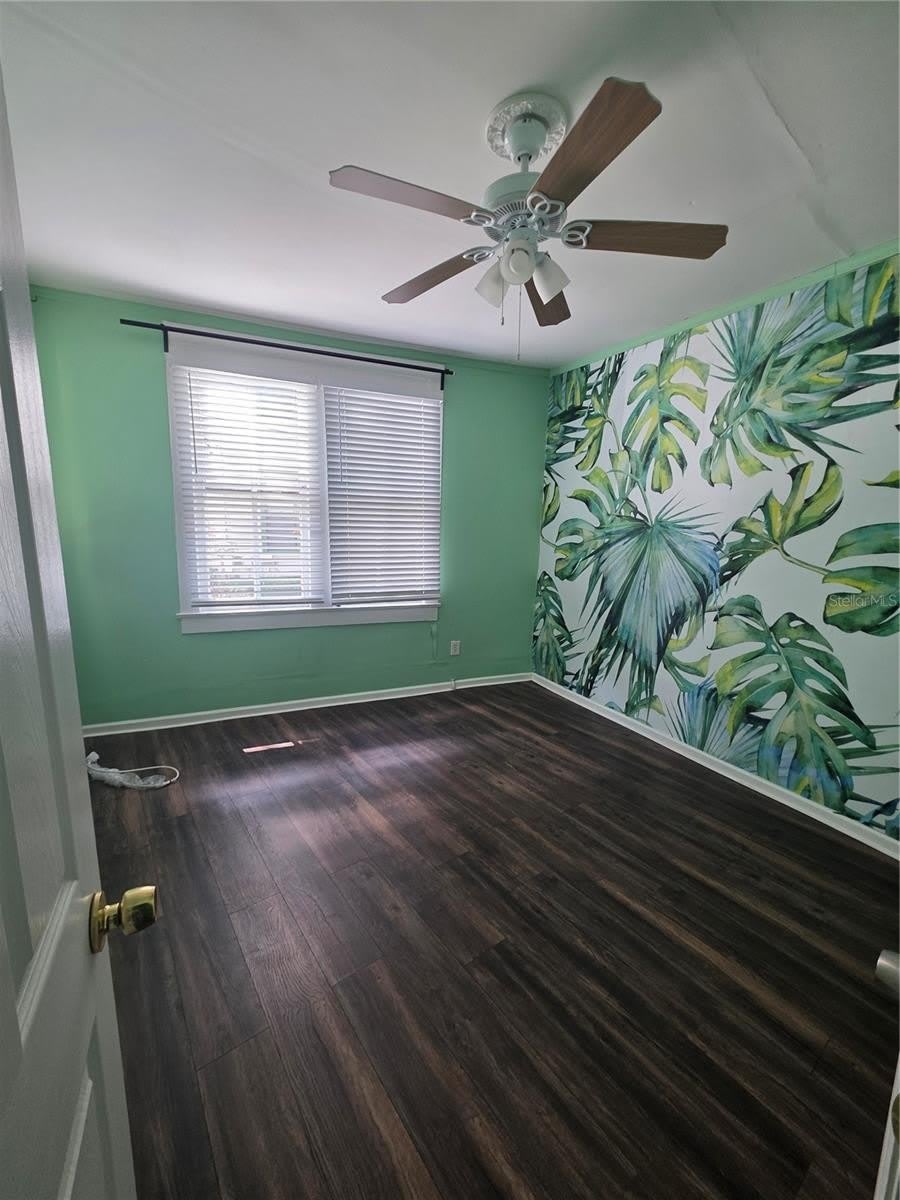 212 W Beach Place – photo 5