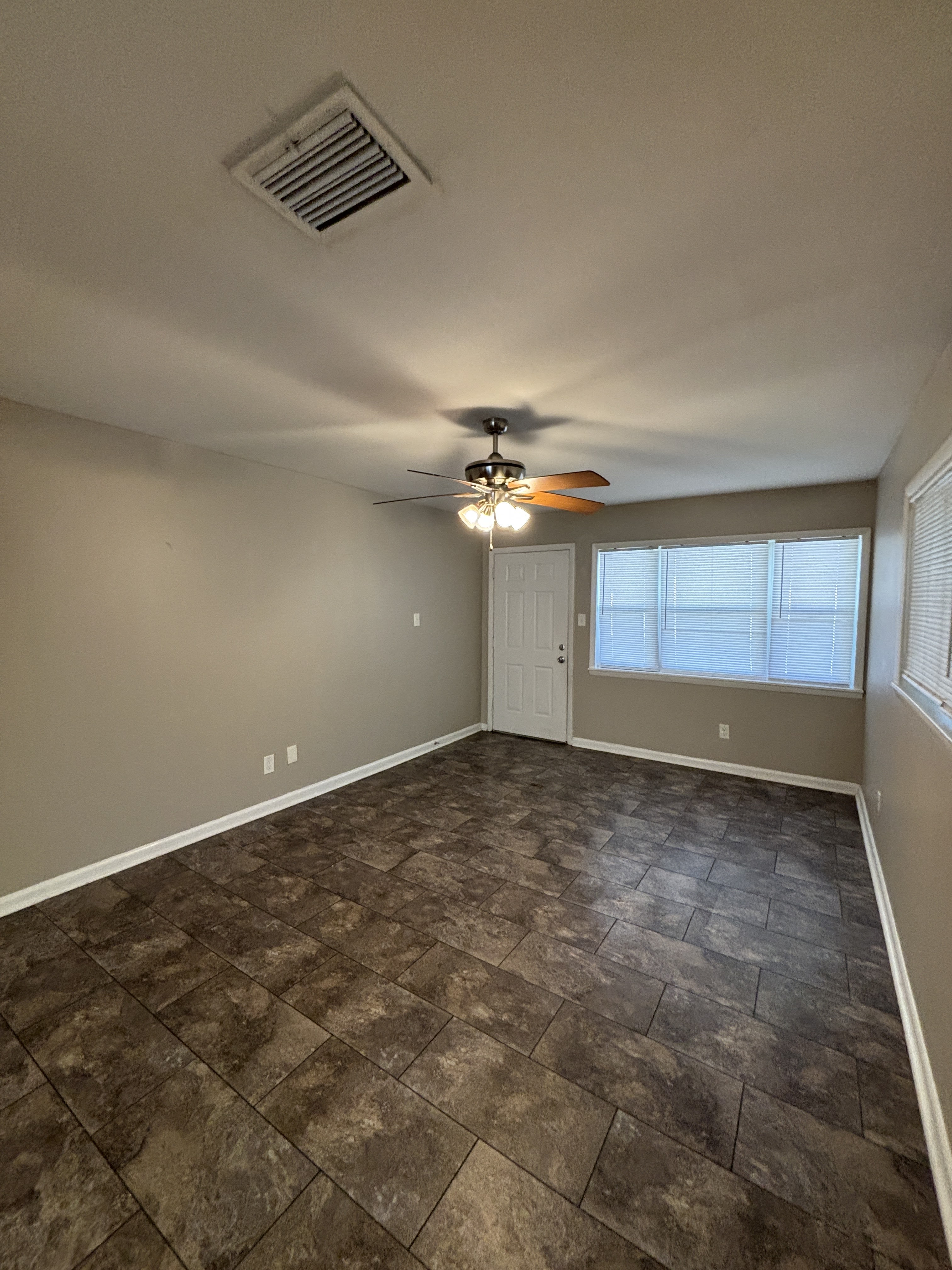 1405 Stone St – photo 4