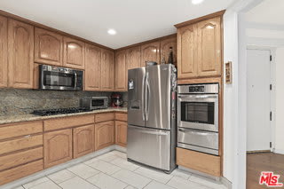 4230 Stansbury Avenue – photo 5