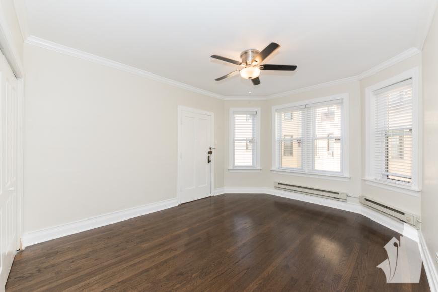 3821 N Greenview Ave – photo 5