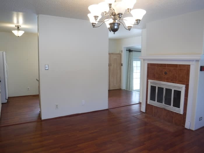 556 Montana Avenue – photo 5