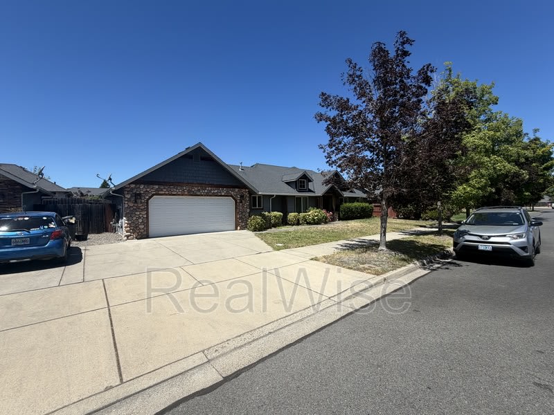 1388 Kellenbeck Ave – photo 2
