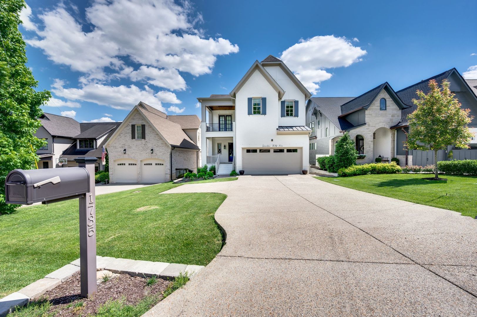 Stunning 5BE/4.5BA home nestled in the highly desired exclusive Hillmont Drive (private street)! – photo 2