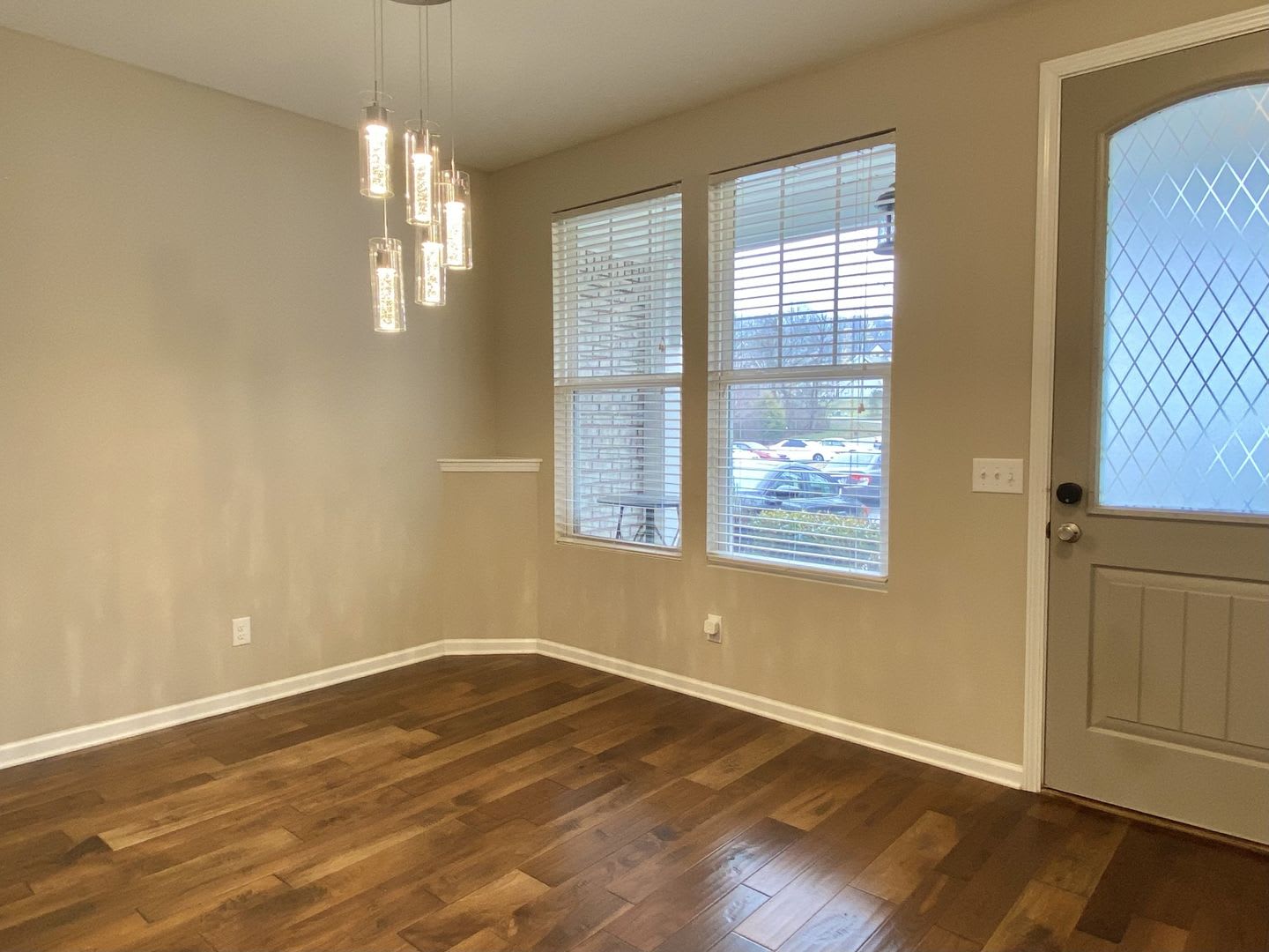 Mt Juliet TN Contemporary townhome located in the desirable Nichols Vale Community! – photo 4