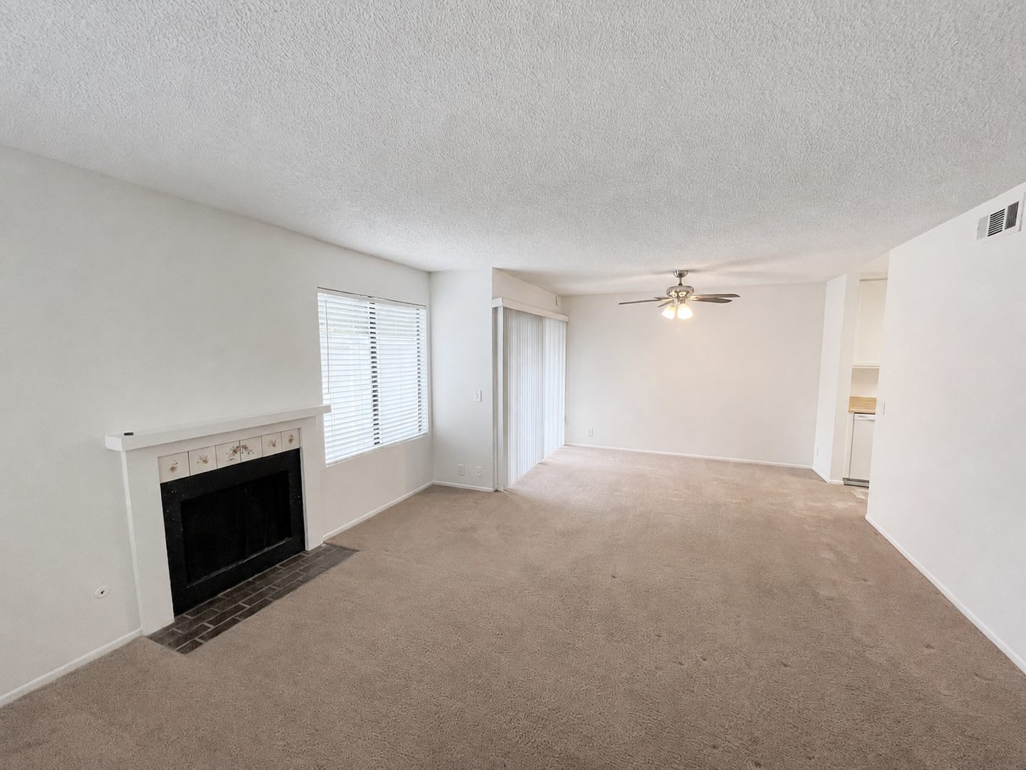 Ralston Village Townhome- Great Amenities! – photo 4