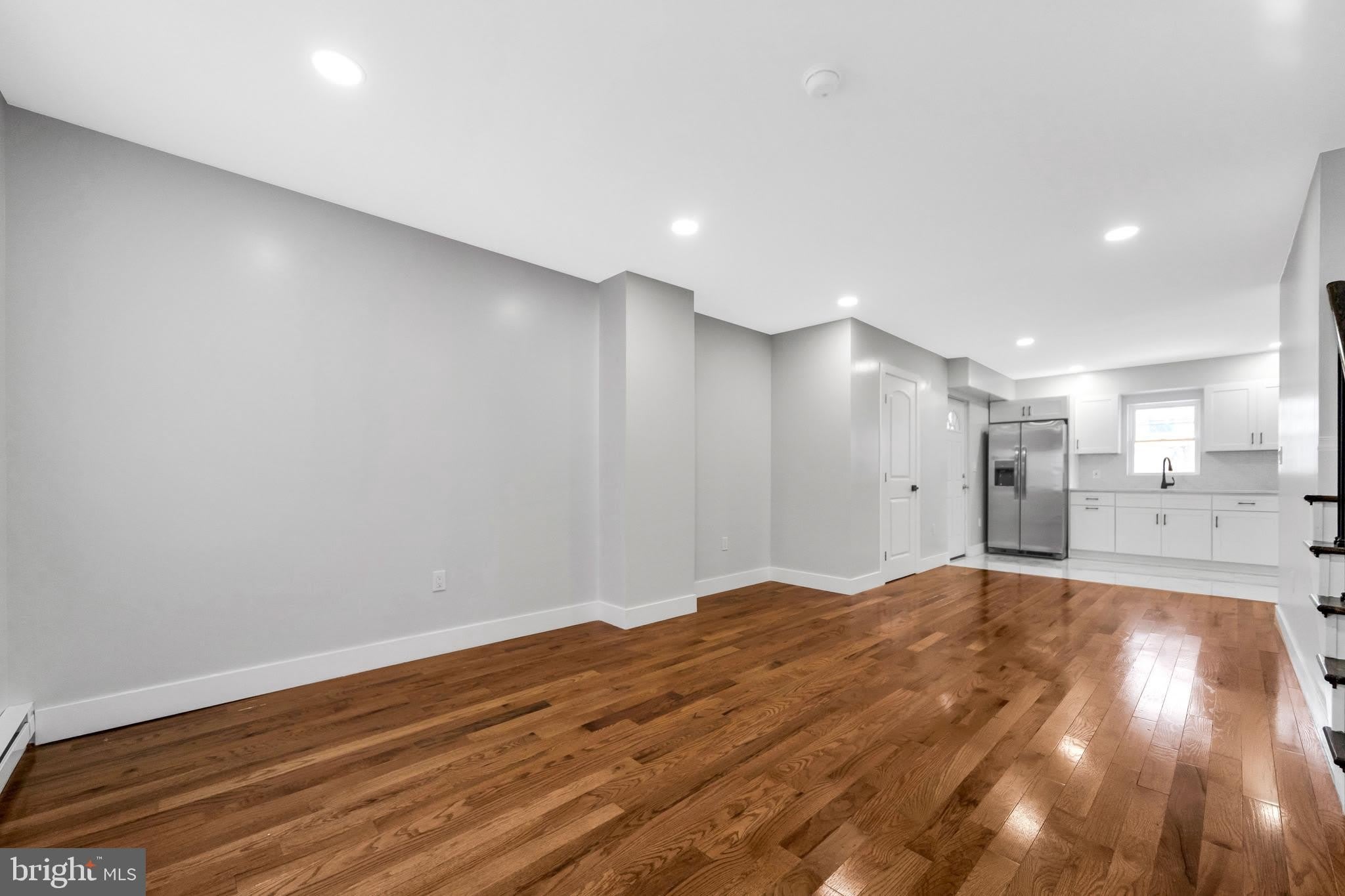 1119 THOMAS Street – photo 2