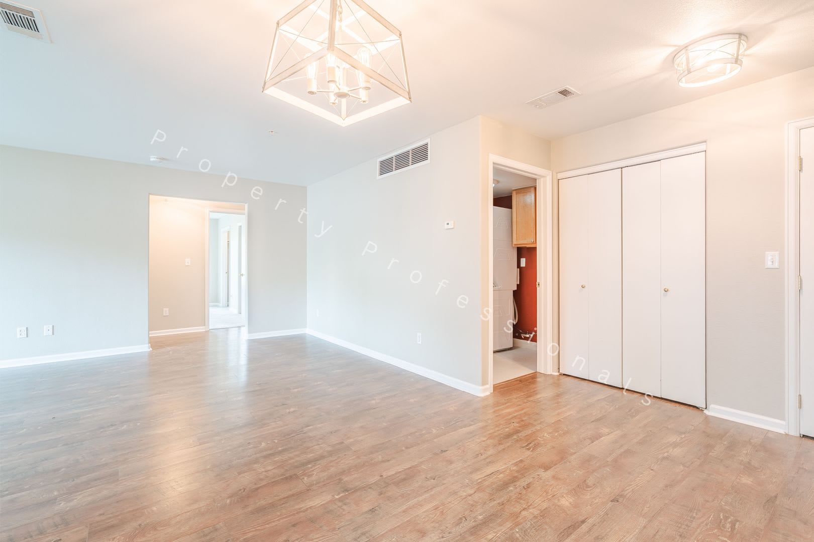 Condo for Rent in New Castle – photo 4