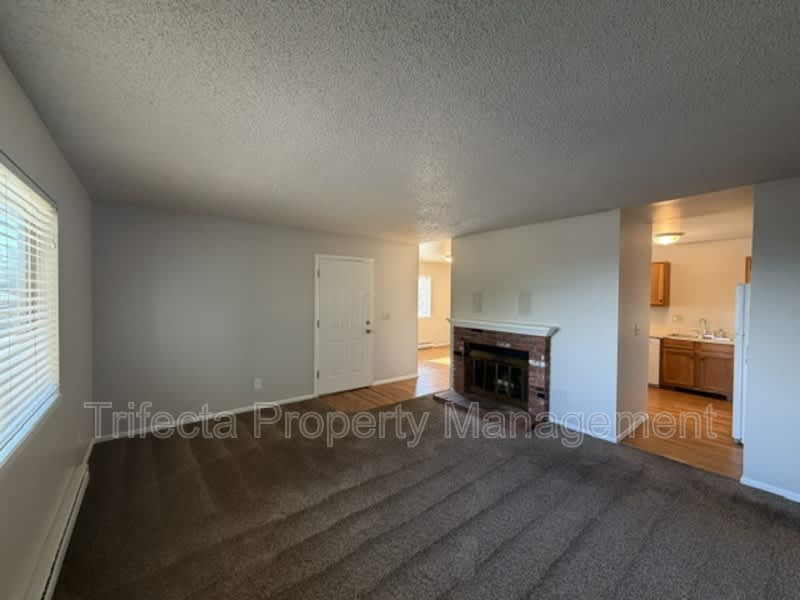 1644 East Pitkin Street, Unit D – photo 3