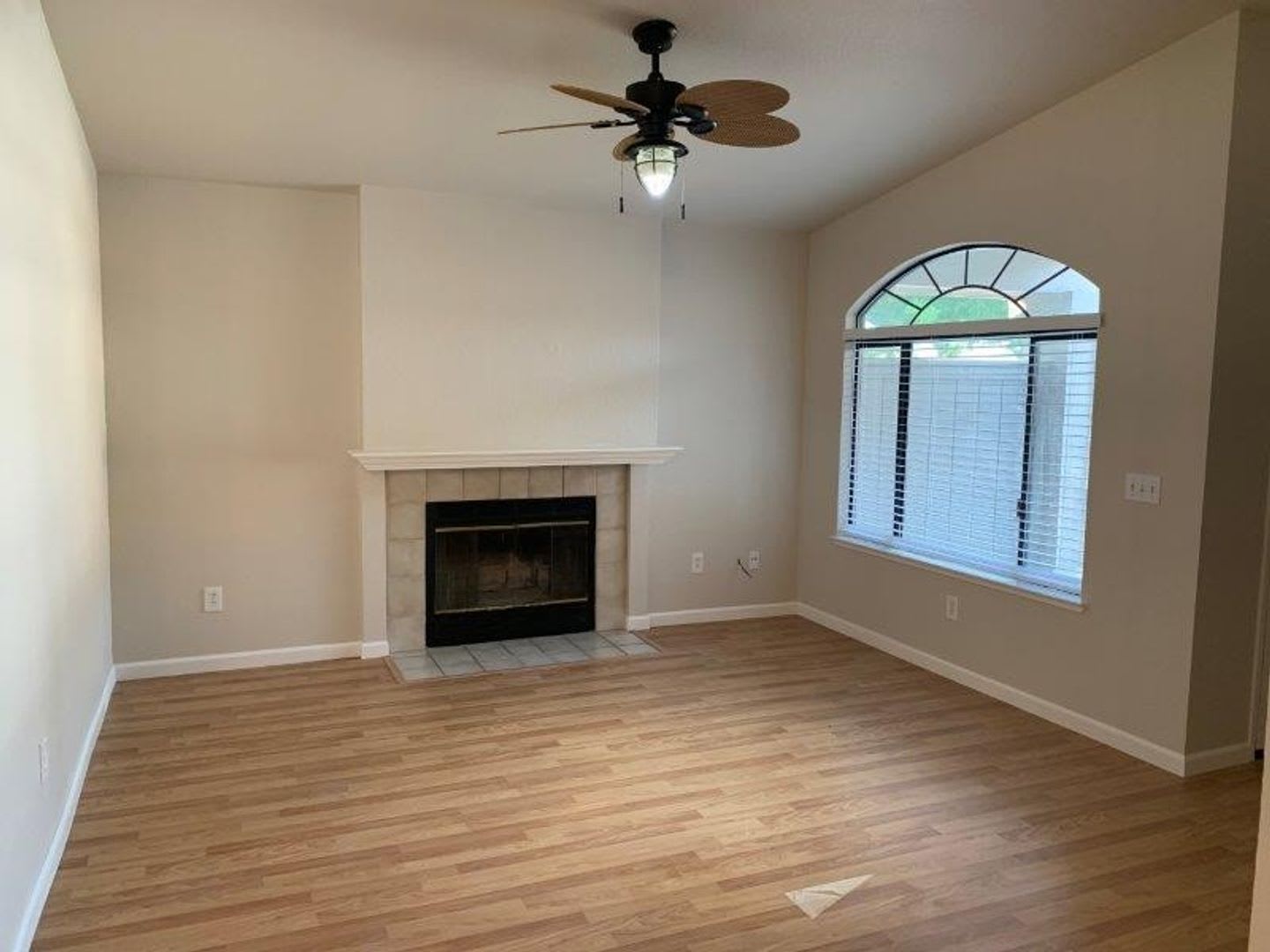 Great Antelope Home Located On a Court – photo 3
