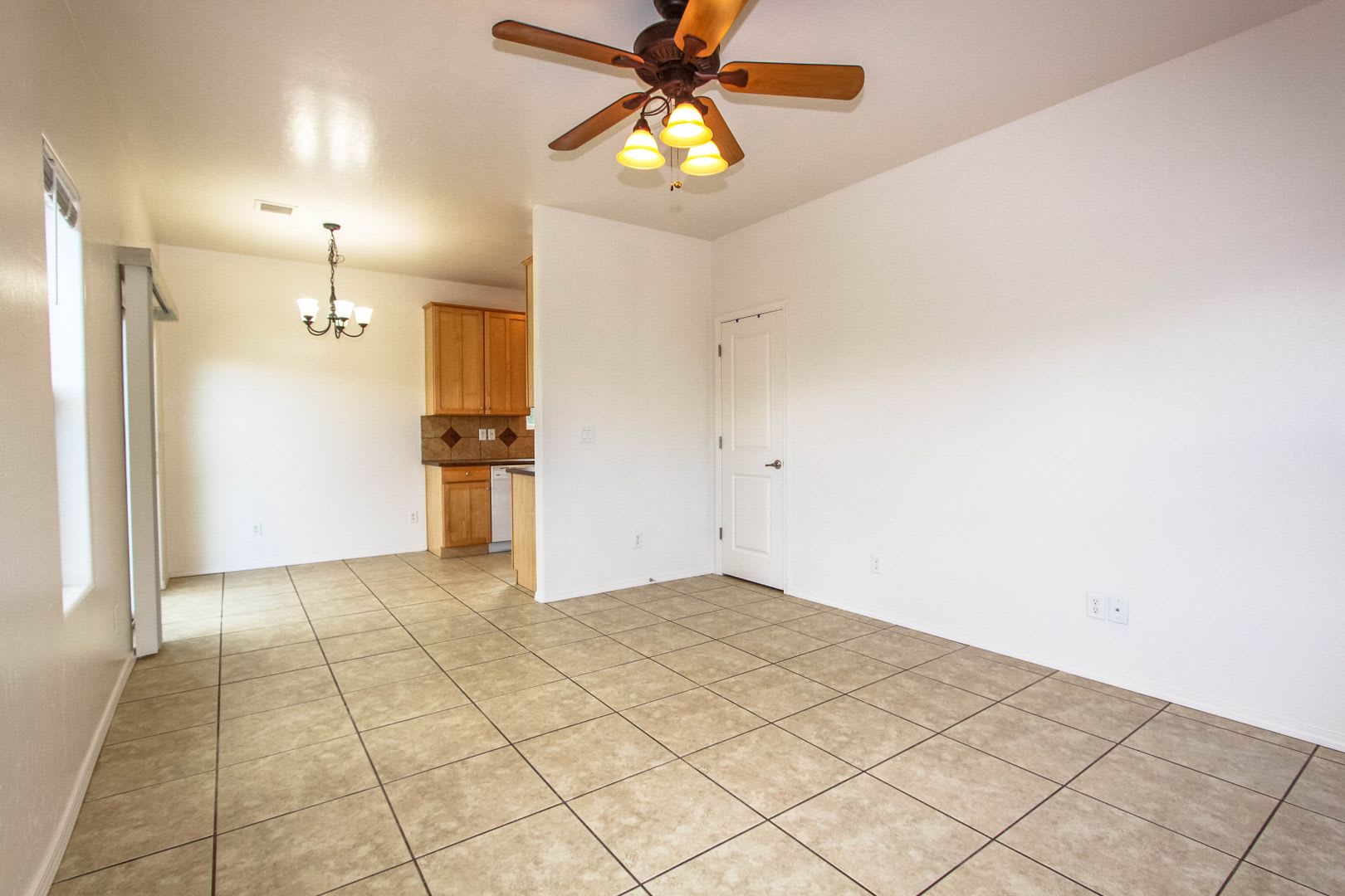 3 bedroom 2 bath home in Dewey Humboldt – photo 3