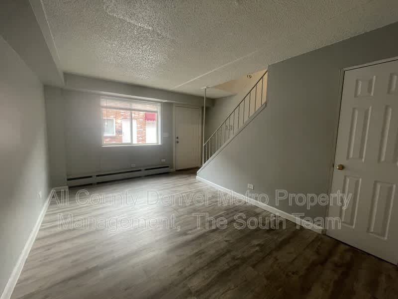 1627 Alton St – photo 2