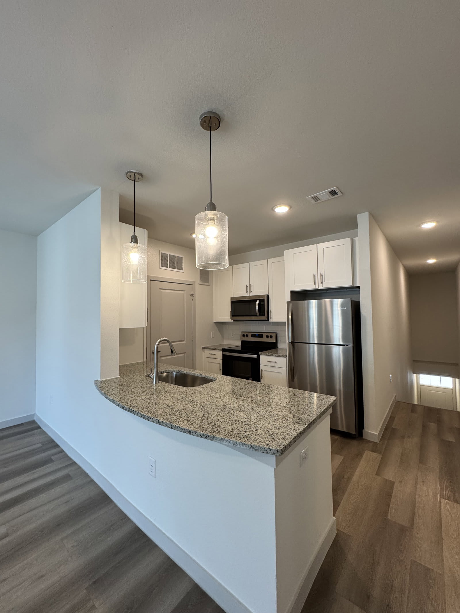 1300 Southeast Parkway – photo 2