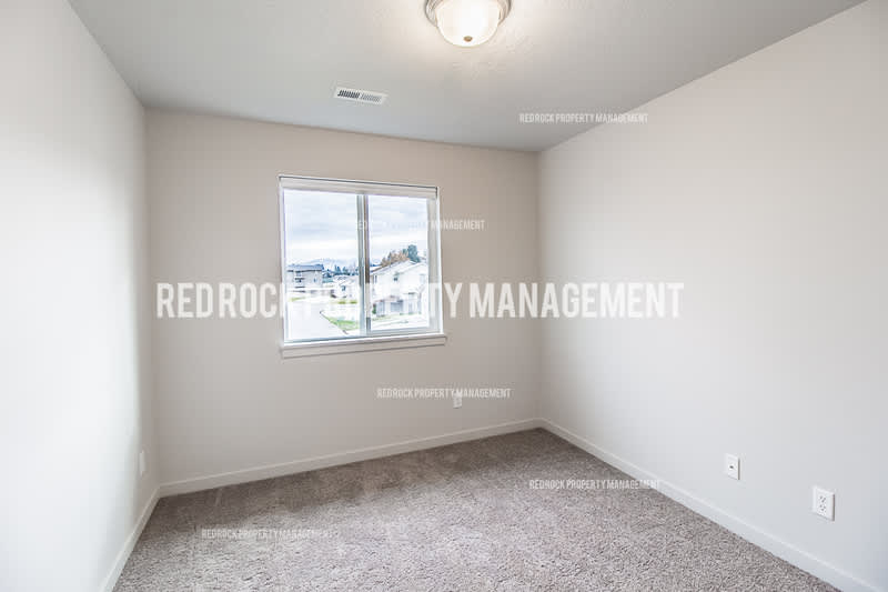 323 South Woodlawn Lane – photo 5