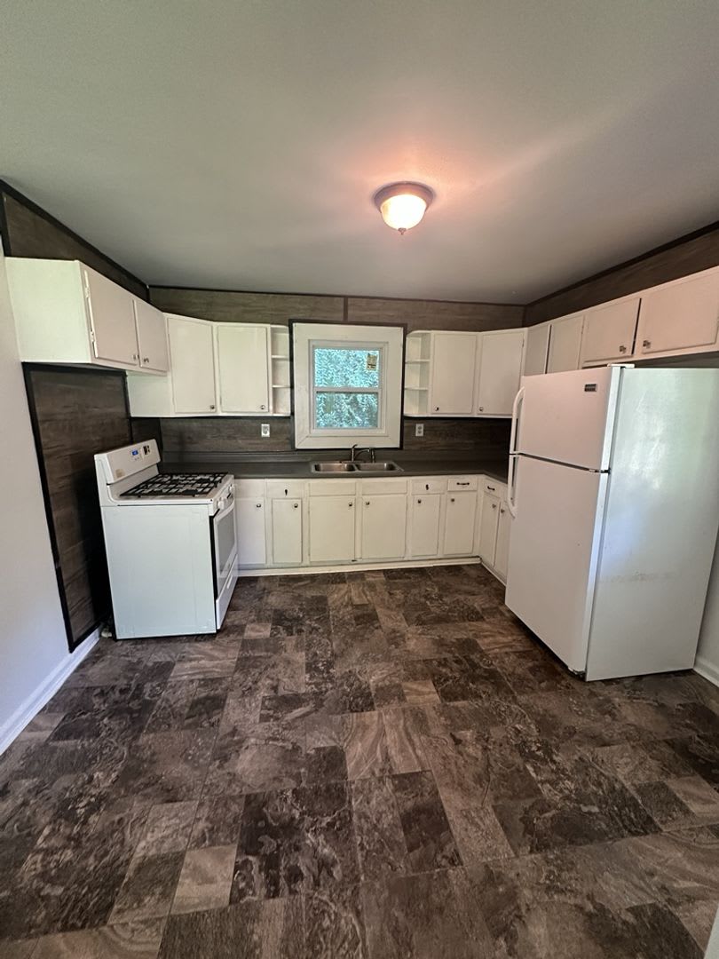 Charming 3 Bedroom Home Minutes from Northshore &amp; Red Bank! – photo 4