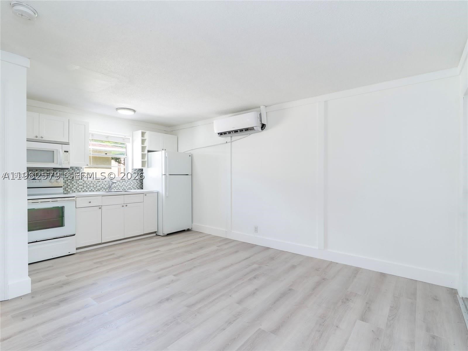 2020 Miami Rd – photo 5