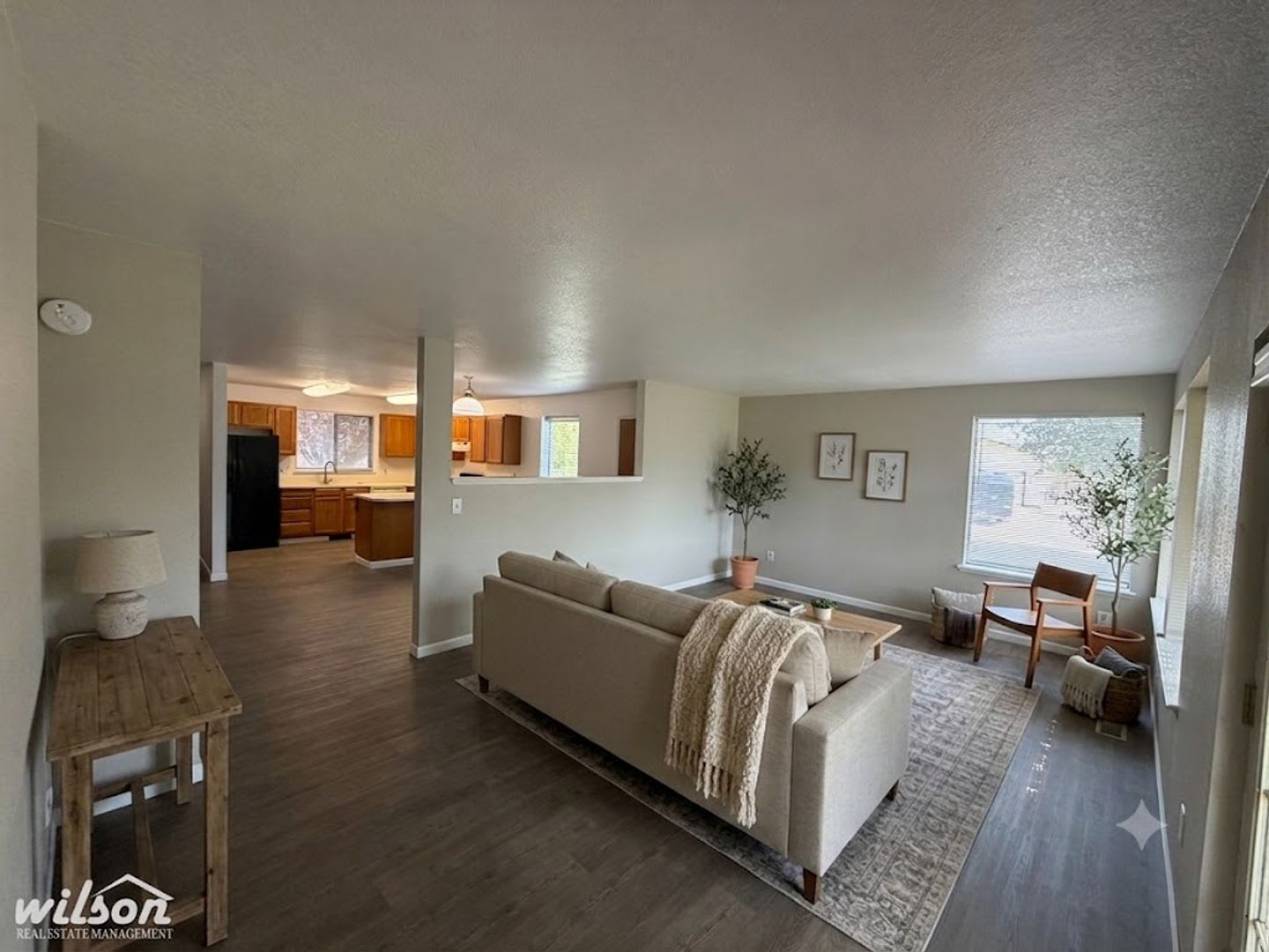 Hilltop 3 Bedroom Home With Scenic Orchard Views – photo 5