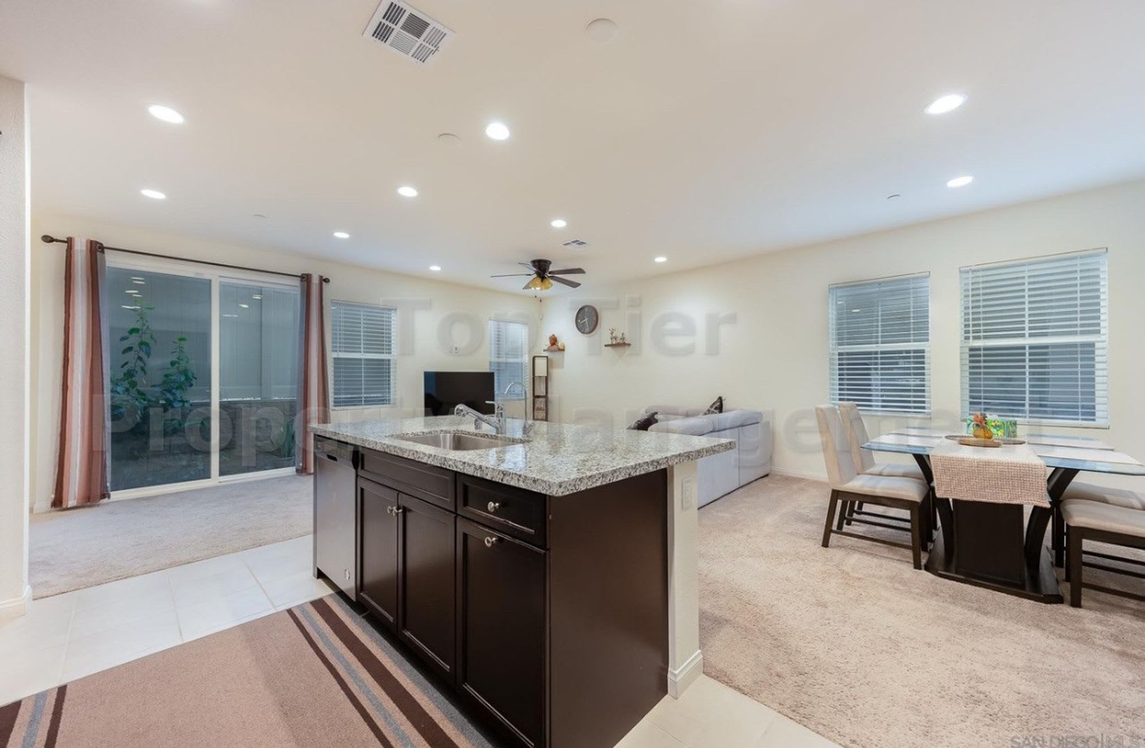 Beautiful 3 Bed 2.5 Bath Corner Lot Energy Efficient home Newly built in 2023 – photo 2