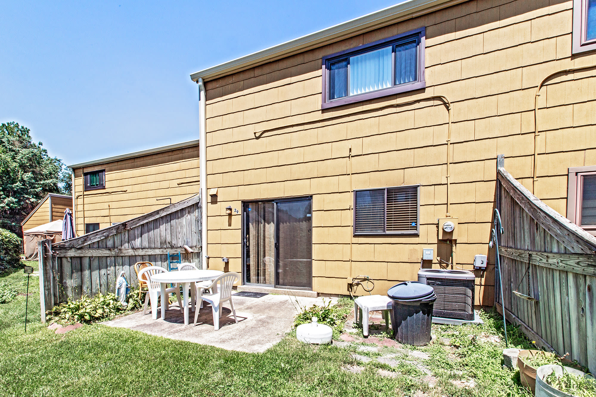 29 Chiswick Drive – photo 2