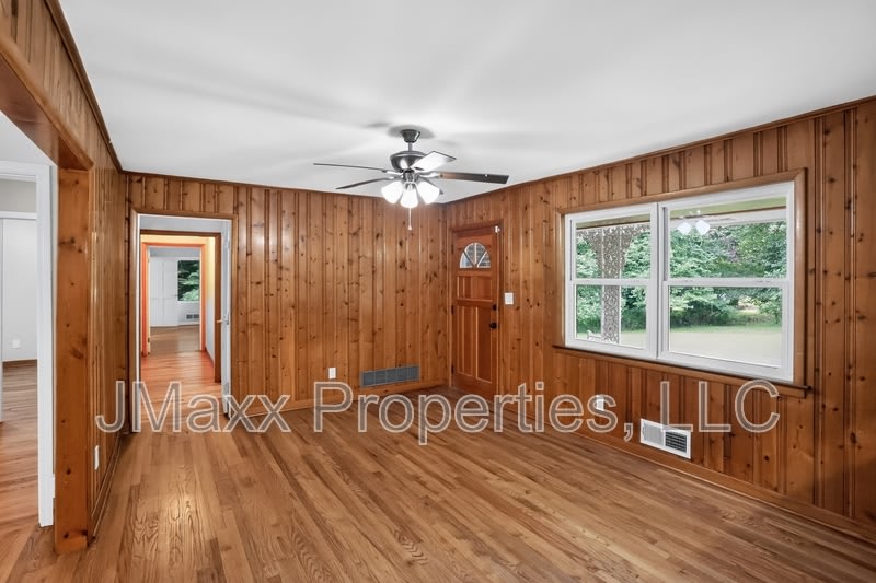 13795 Birmingham Highway – photo 5