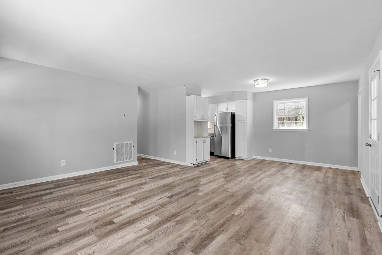 3 Bedroom Single Family Home – photo 2