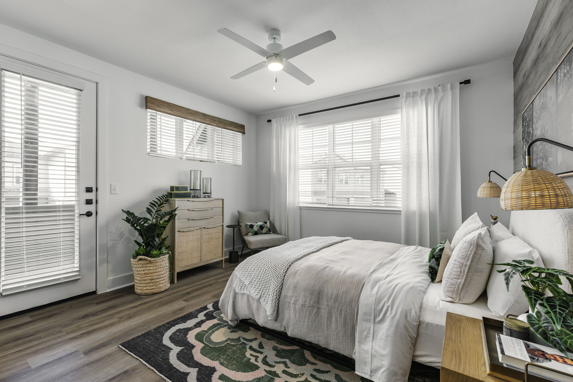 Escalon Townhomes – photo 3