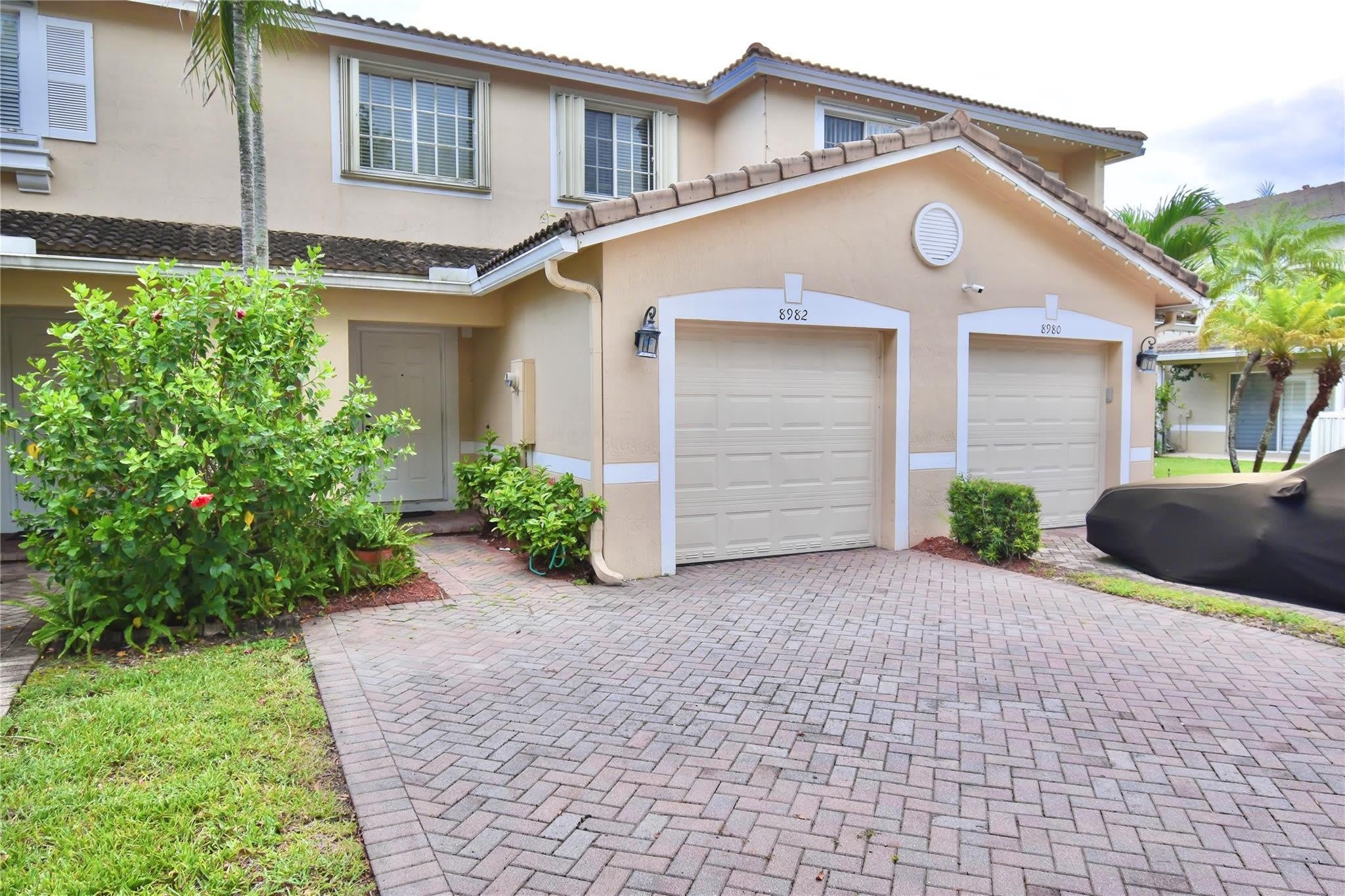 8982 Chambers Street – photo 1
