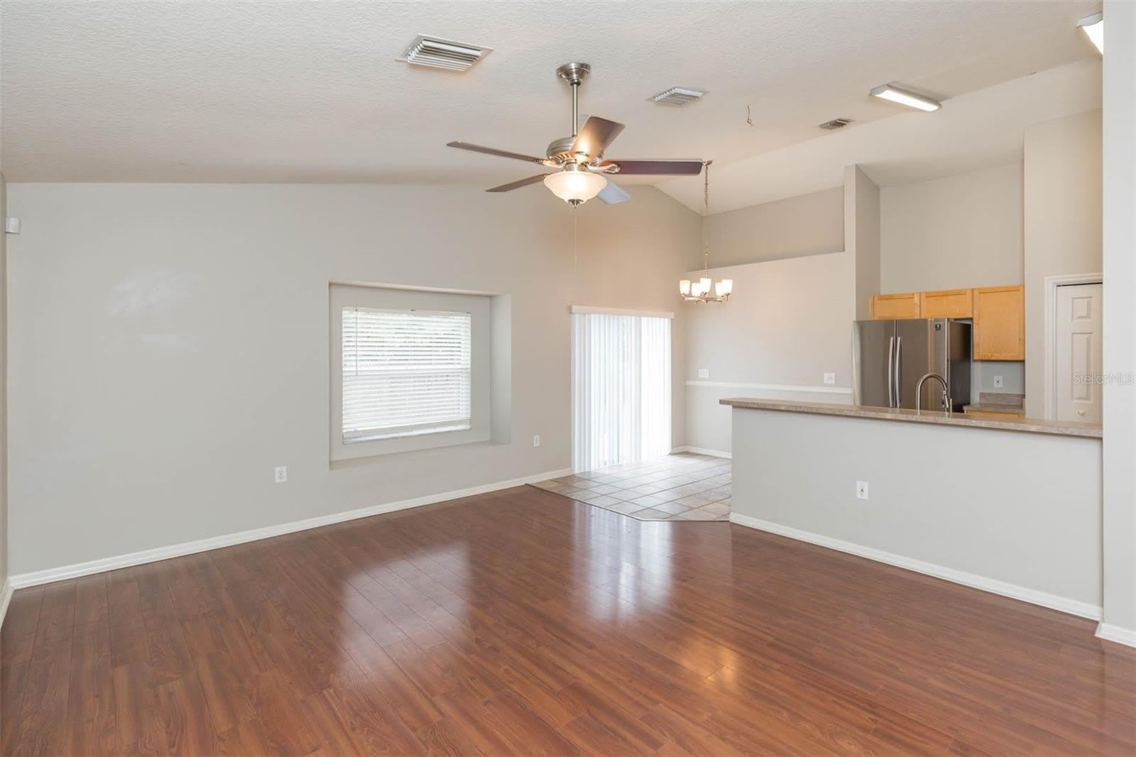 4550 ROUNDVIEW Court – photo 5