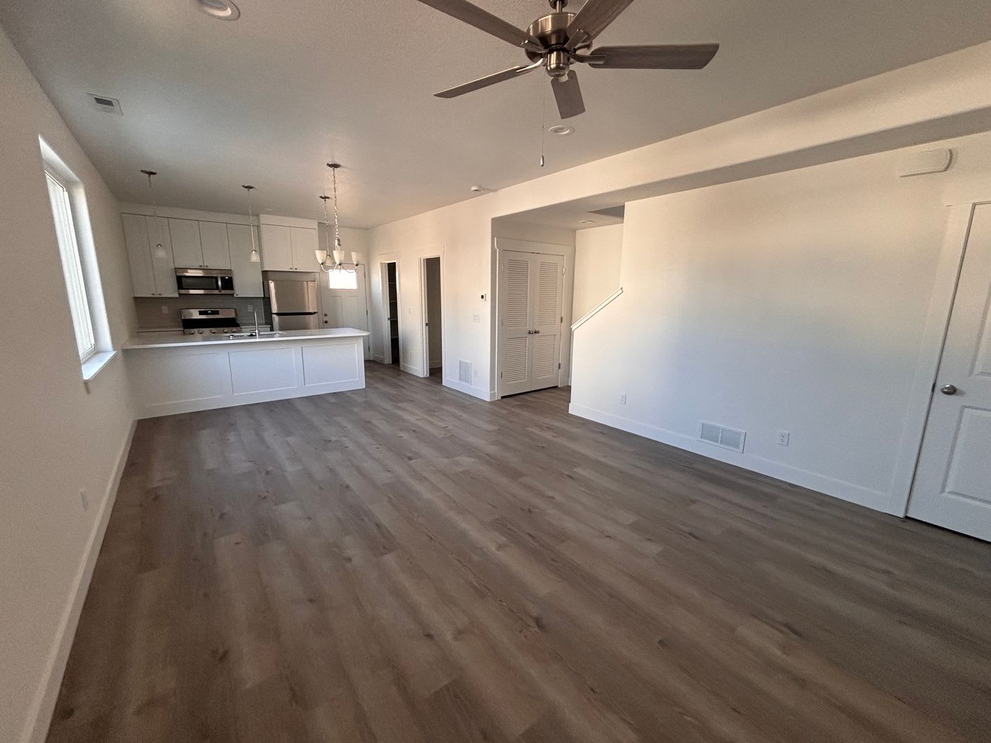 New Build 3 Bedroom Townhomes Available – photo 4