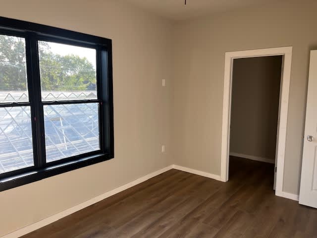 203 East Oak Street – photo 4