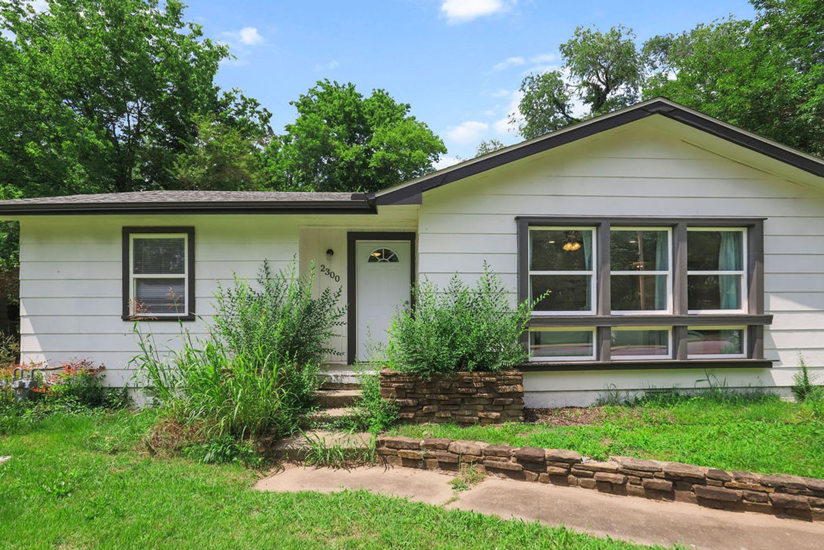 Fully Renovated Home in Fayetteville – photo 1