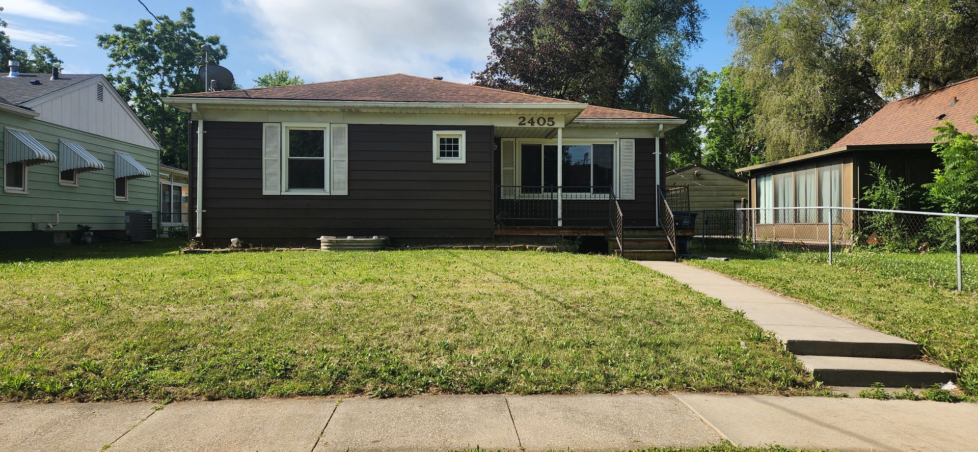 MOVE IN SPECIAL! Beautiful 4 Bedroom, 2 Bathroom Home with garage, shed, deck, and fenced yard! – photo 1