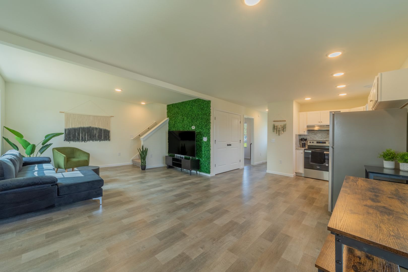 Move-in Ready, Fully Furnished! – photo 2