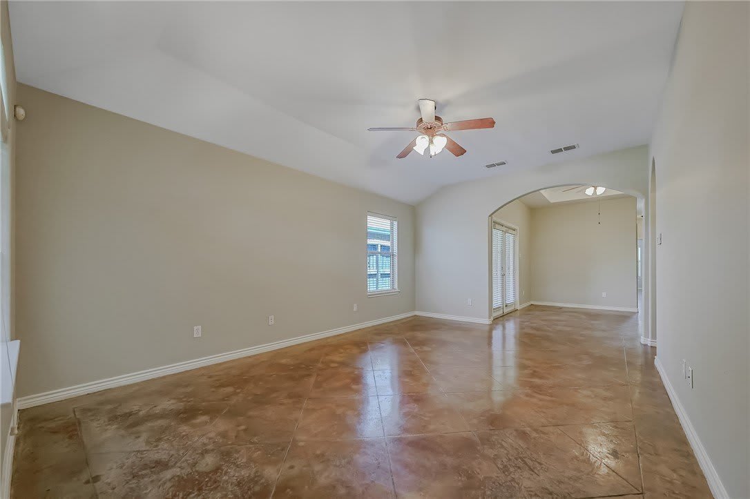 6618 Rhine Drive – photo 2