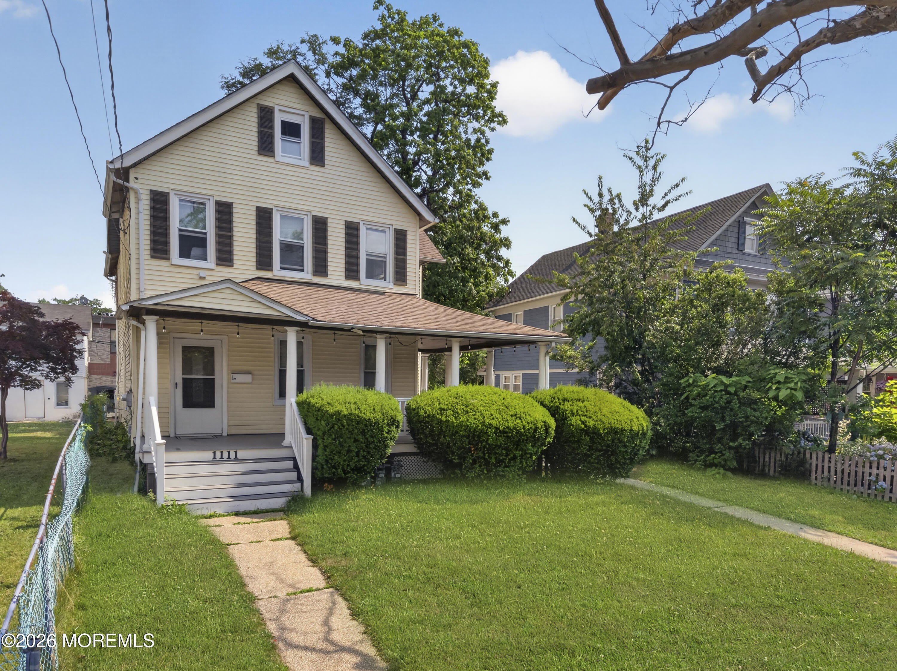 1111 2nd Avenue – photo 3