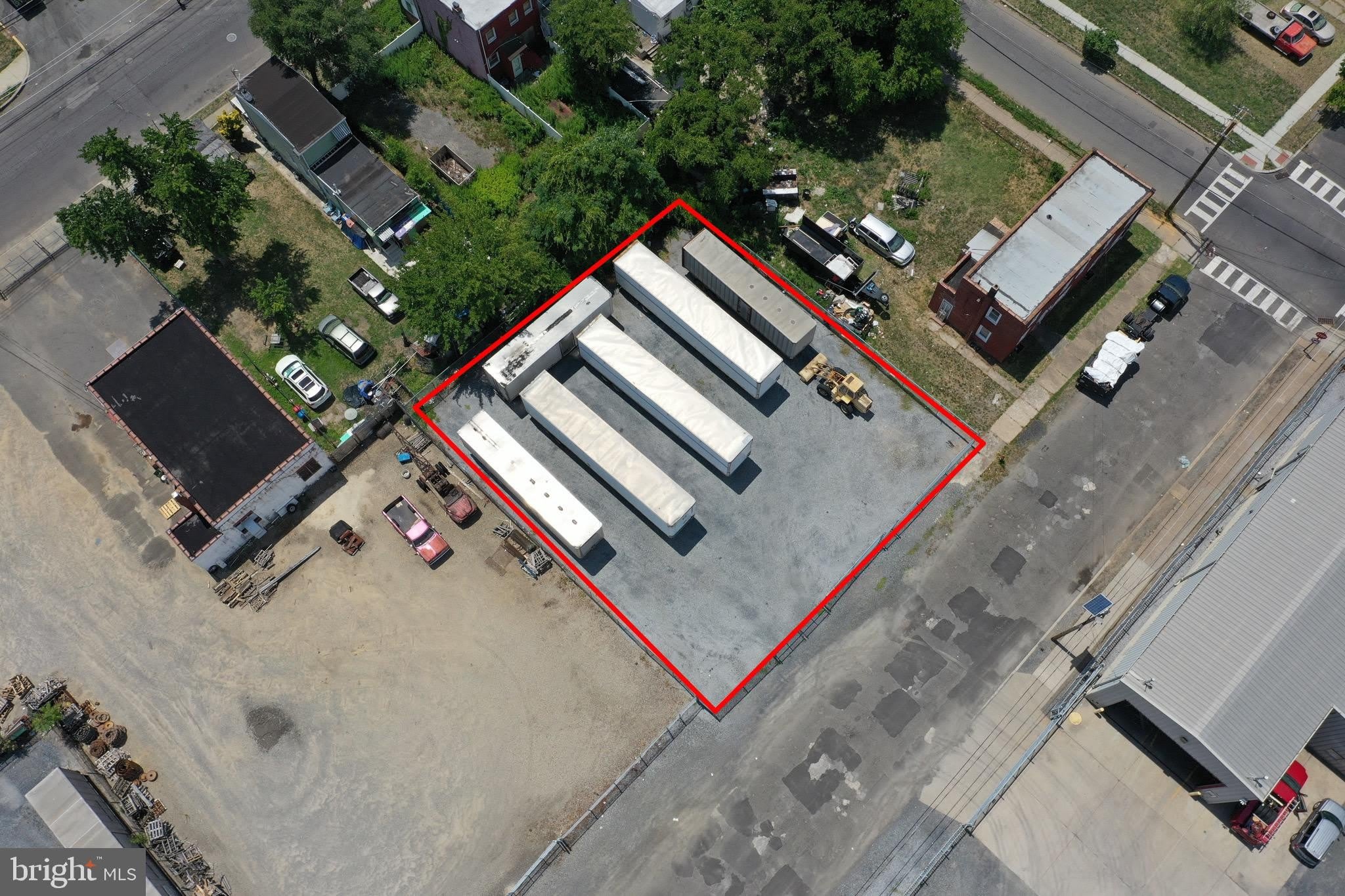 914 SYLVAN Street – photo 4