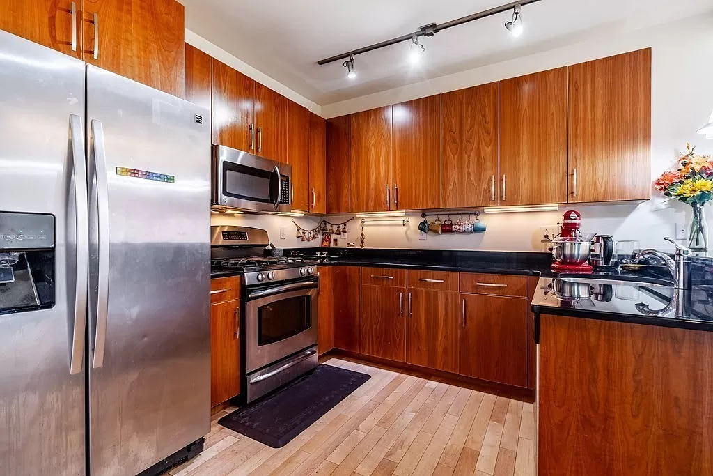 24 Bay State Rd Unit 14 – photo 4