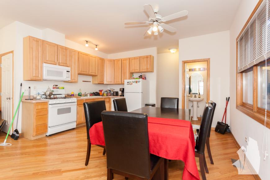 1446 W Chicago Ave – photo 3