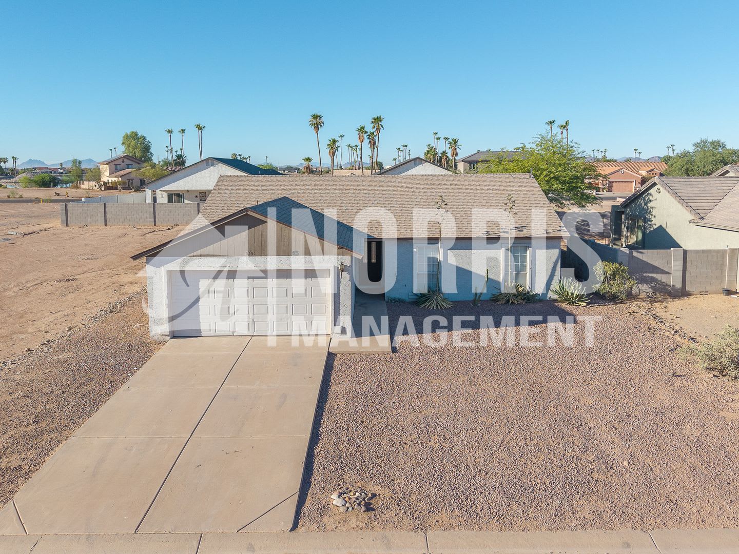 Clean Home with NO HOA in Arizona City – photo 2