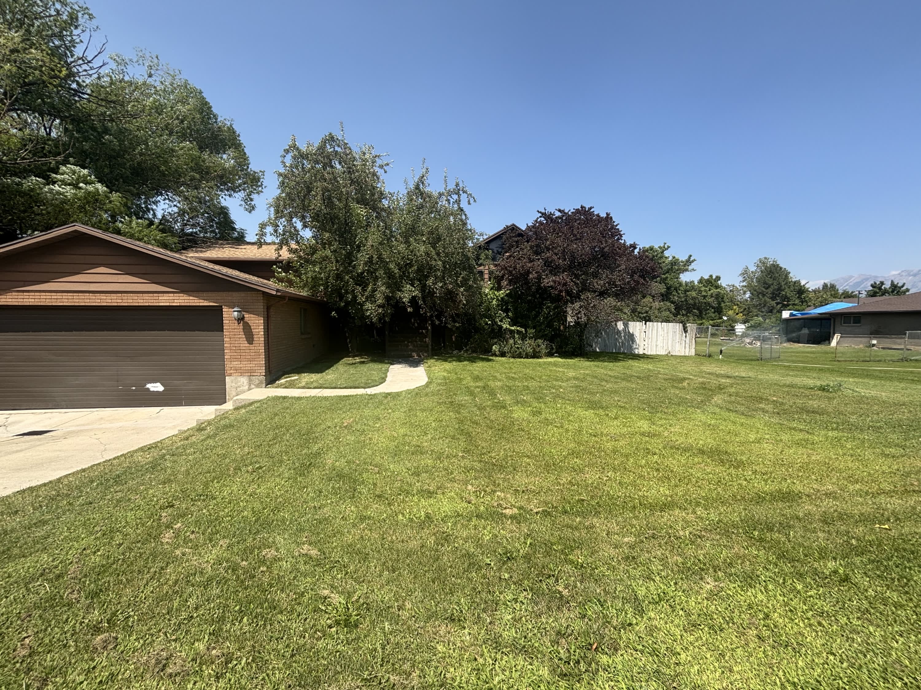 1222 West Shields Lane – photo 1