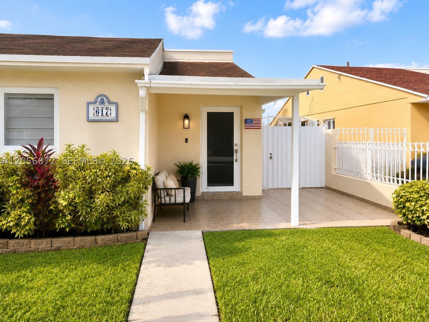 617 SW 96th Ct – photo 2