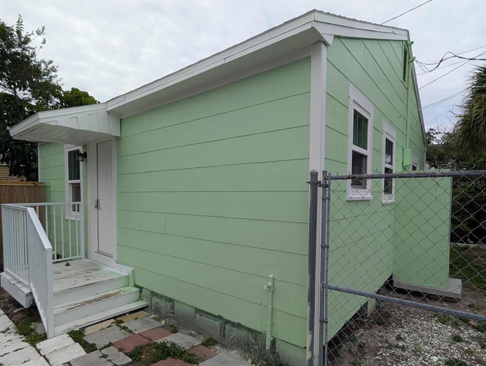 1834 28TH Avenue N – photo 1